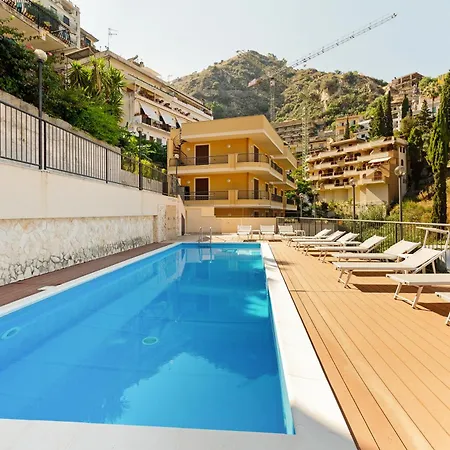Guesthost - Lovely Sea View - Swimming Pool * Taormina
